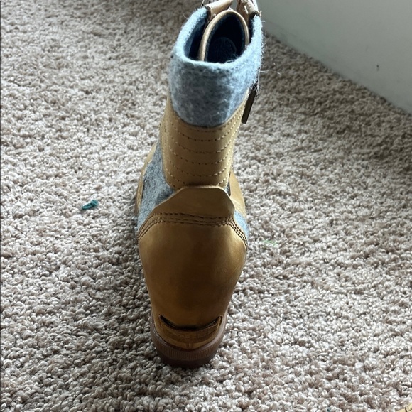 Sorel Lexie Brown and Gray Lace-Up Boots - Picture 7 of 10